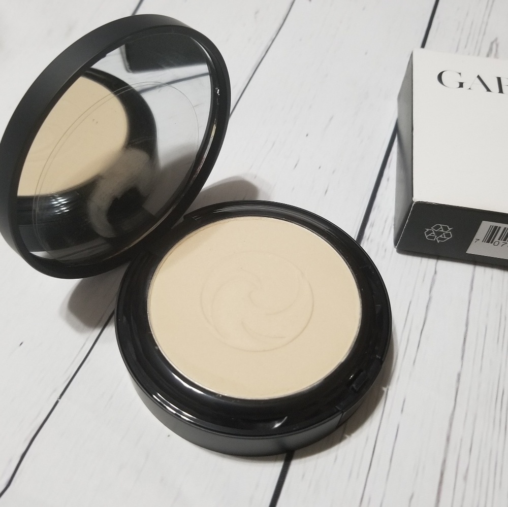 Gabriel Dual Powder Foundation